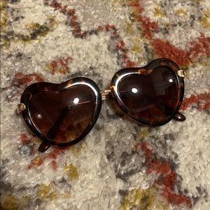 HEART SUNNIES